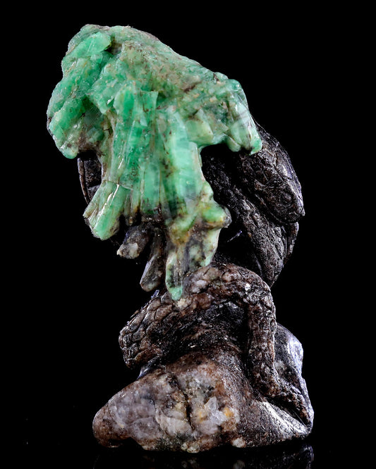 Nicedony 4" Emerald Hand Carved Crystal Snake Sculpture