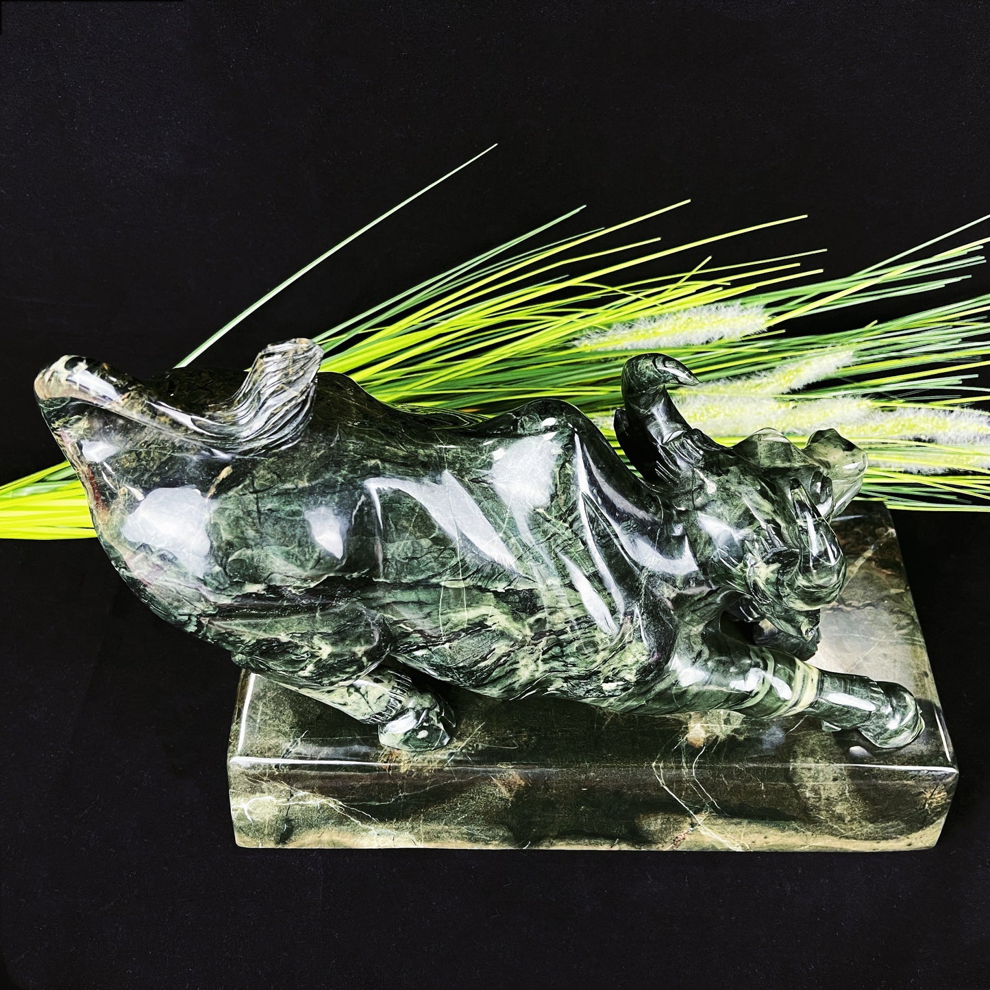 Amazing 11.2kg Nice Jiulong Jade Hand Carved Crystal Cattle Animal Figurines Crystal Healing Decoration Crystallumi