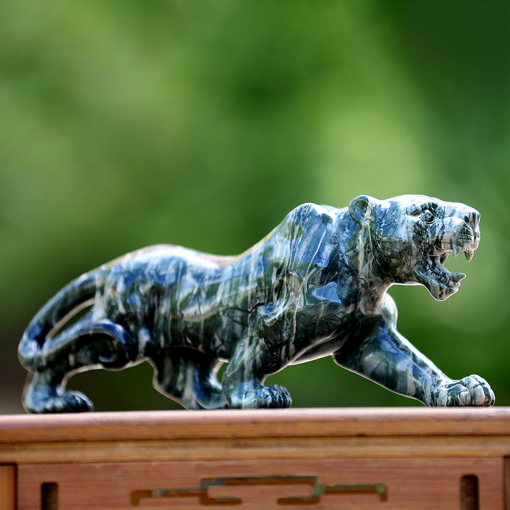 10" Kowloon Jade Tiger Carving Sculpture piece 3100401 view 3