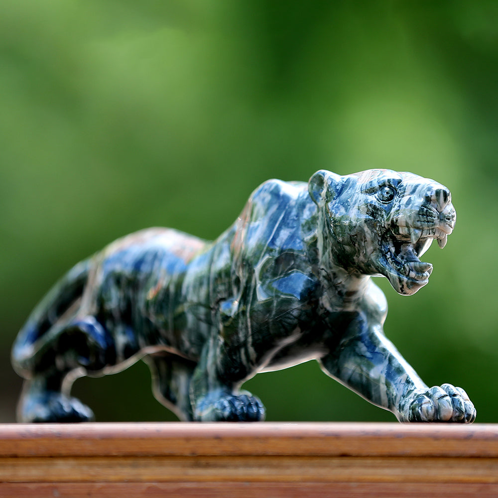 10" Kowloon Jade Tiger Carving Sculpture piece 3100401 view 4