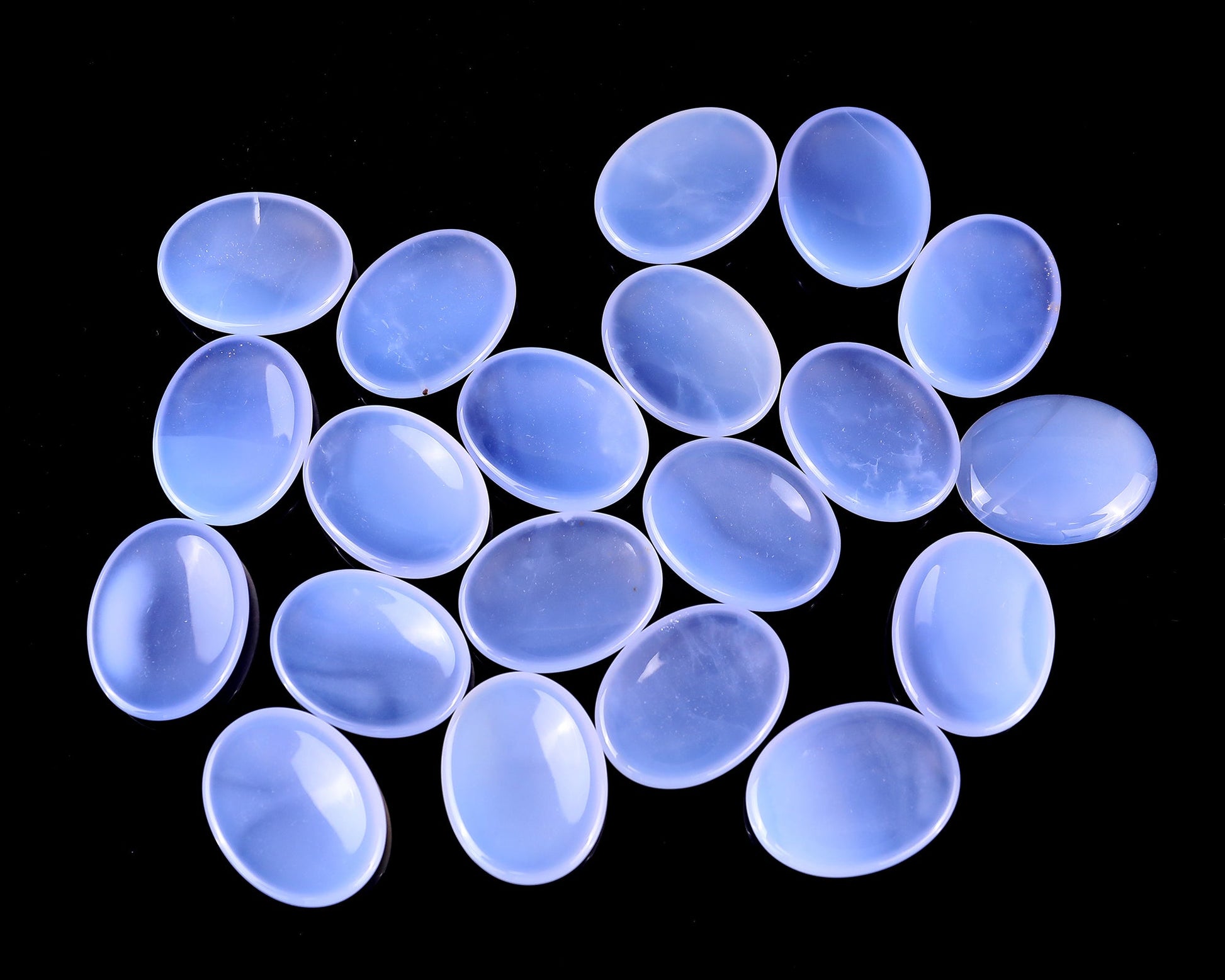 Nicedony 1.6" Blue Chalcedony Hand Carved Crystal Worry Stone