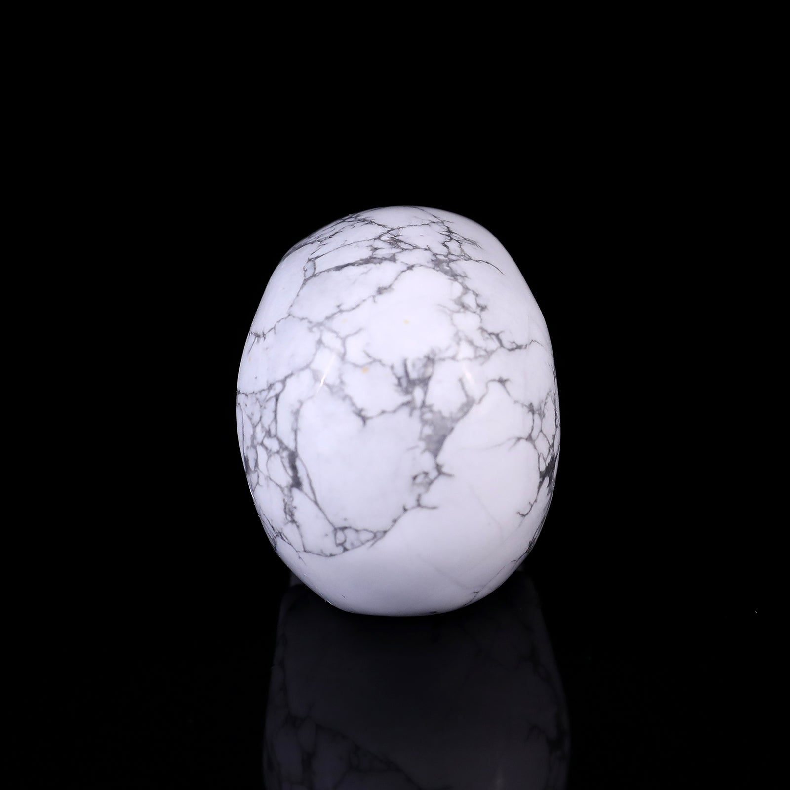 Nicedony 2.2" Howlite Hand Carved Crystal Realistic Skull Sculpture - View 6
