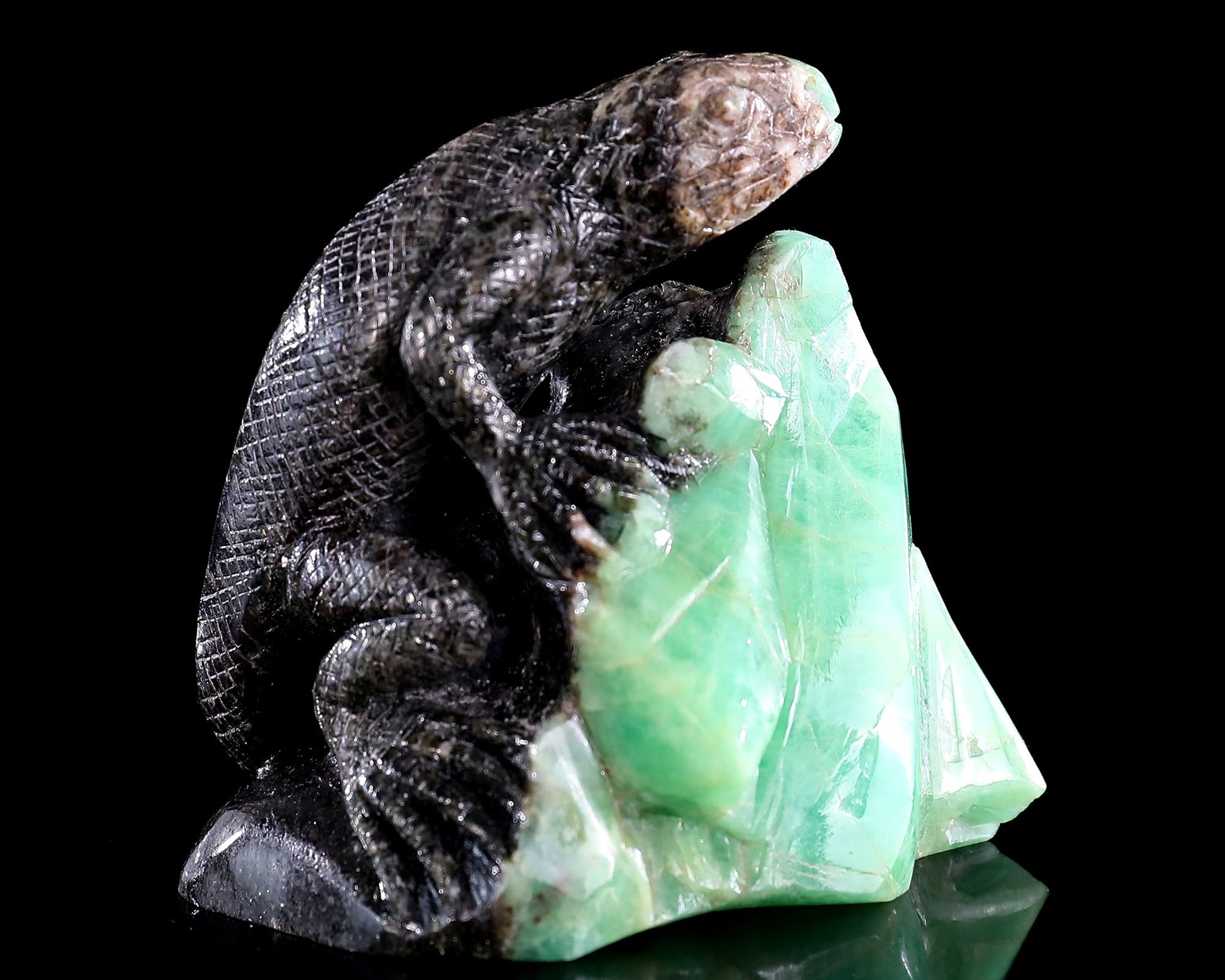 Nicedony 2.8" Natural Emerald Hand Carved Crystal Lizard Sculpture - View 8