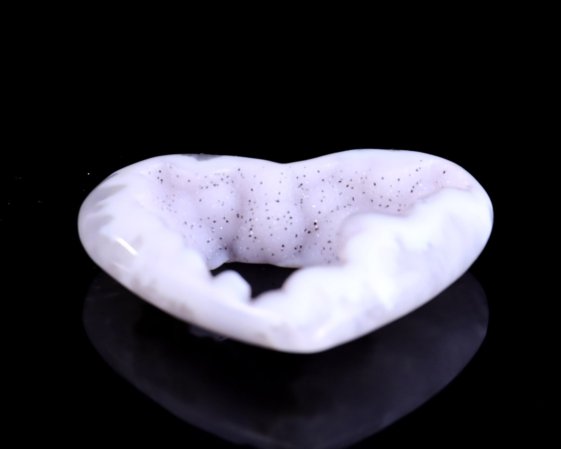 Nicedony 2.5" White Geode Agate Hand Carved Crystal Heart