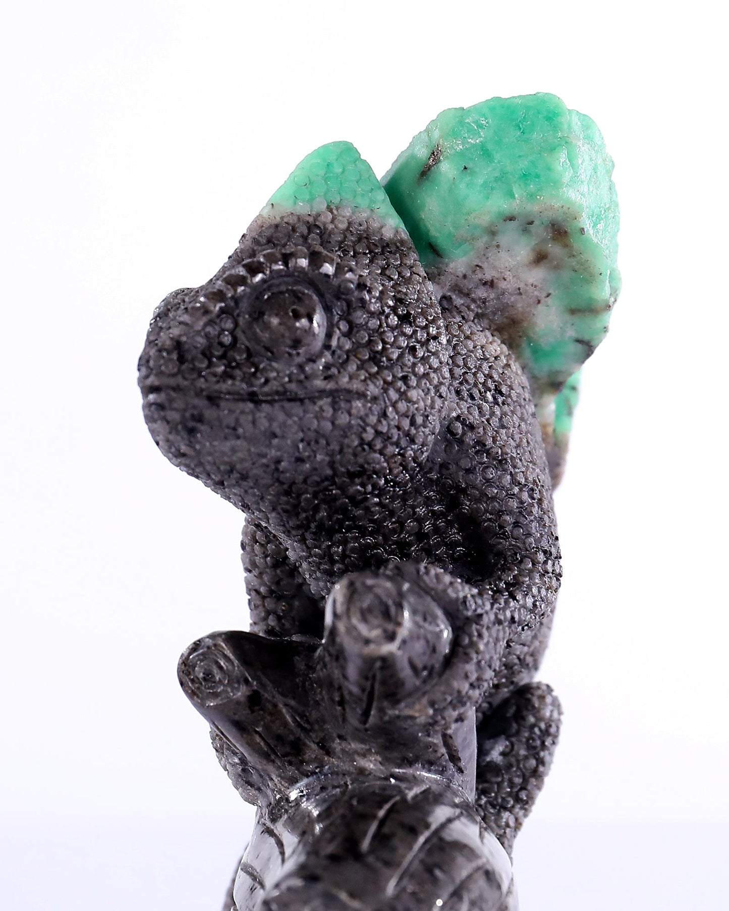 Nicedony 6.0" Emerald Hand Carved Crystal Lizard and Skull Sculpture - View 7
