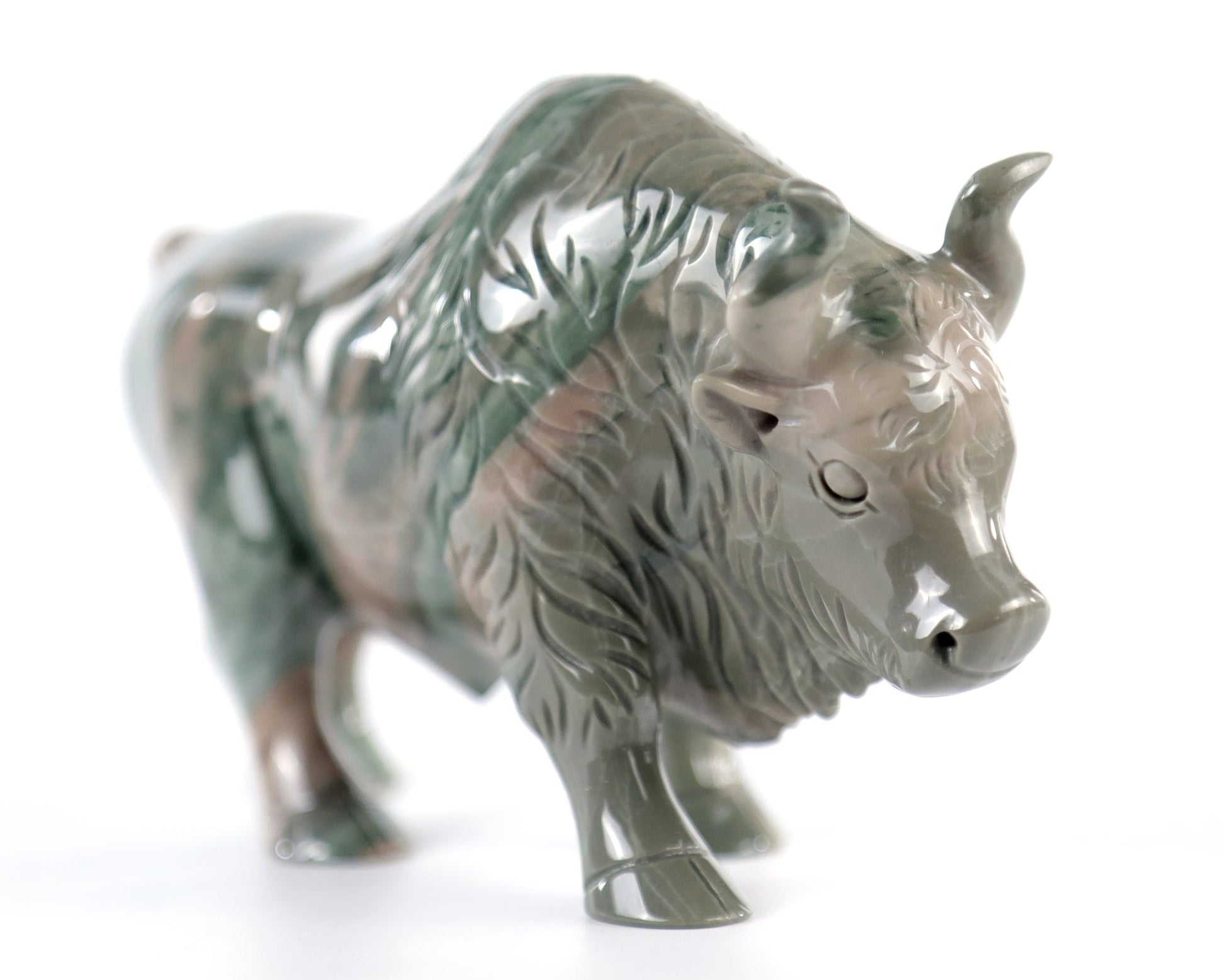 Nicedony 6.3" Jiulong Jade Hand Carved Crystal Cattle Sculpture - View 4