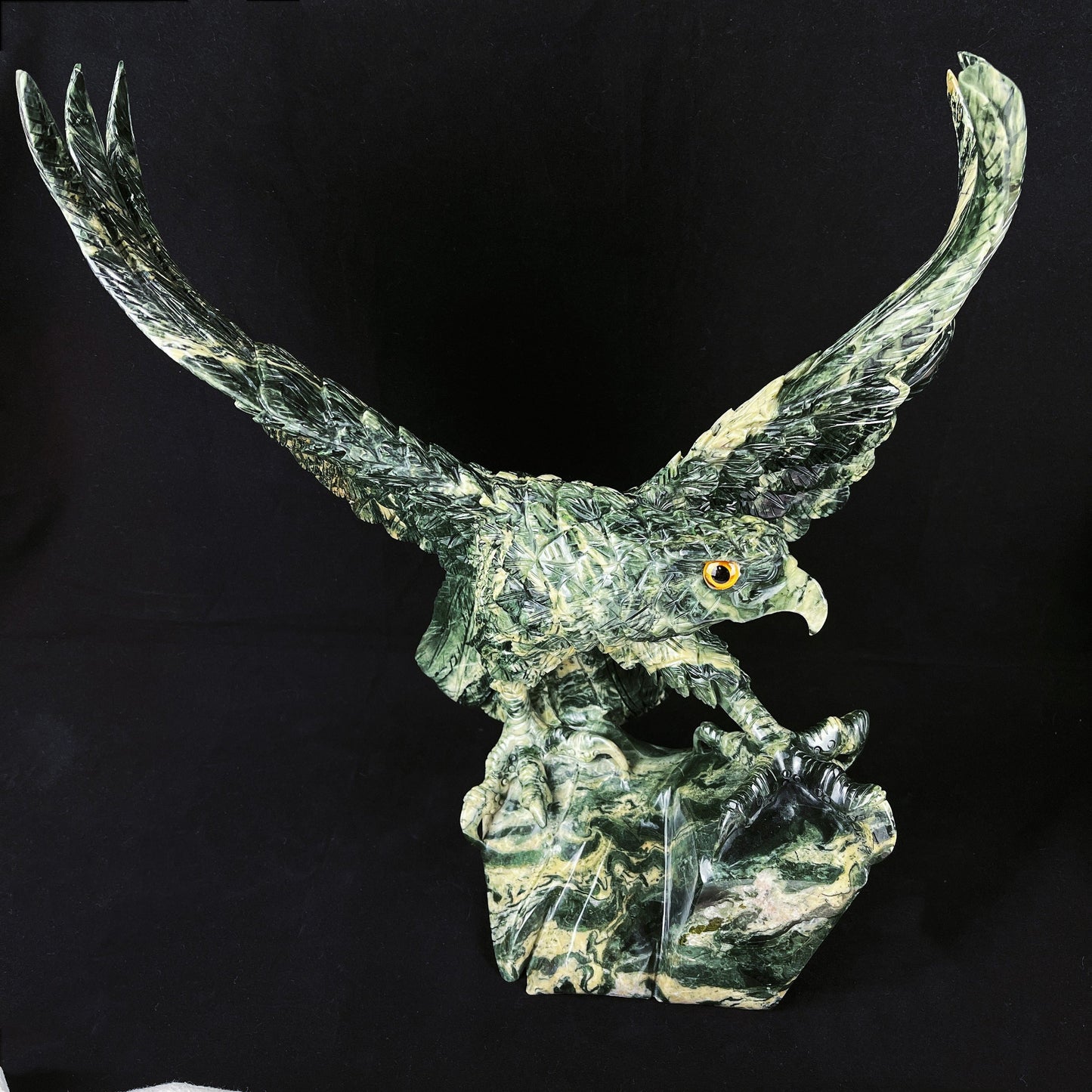 Nicedony 16.4'' Jiulong Jade Hand Carved Crystal Eagle Sculpture