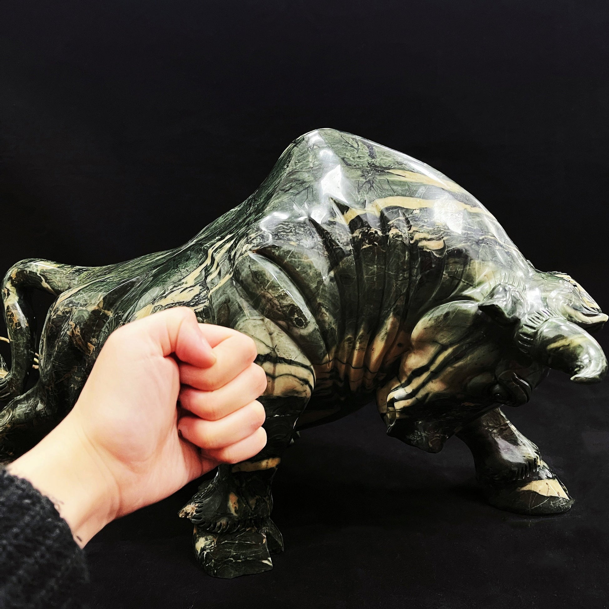 Nicedony Amazing 21.7kg Jiulong Jade Hand Carved Crystal Cattle Statue Home & Office Decor - View 6